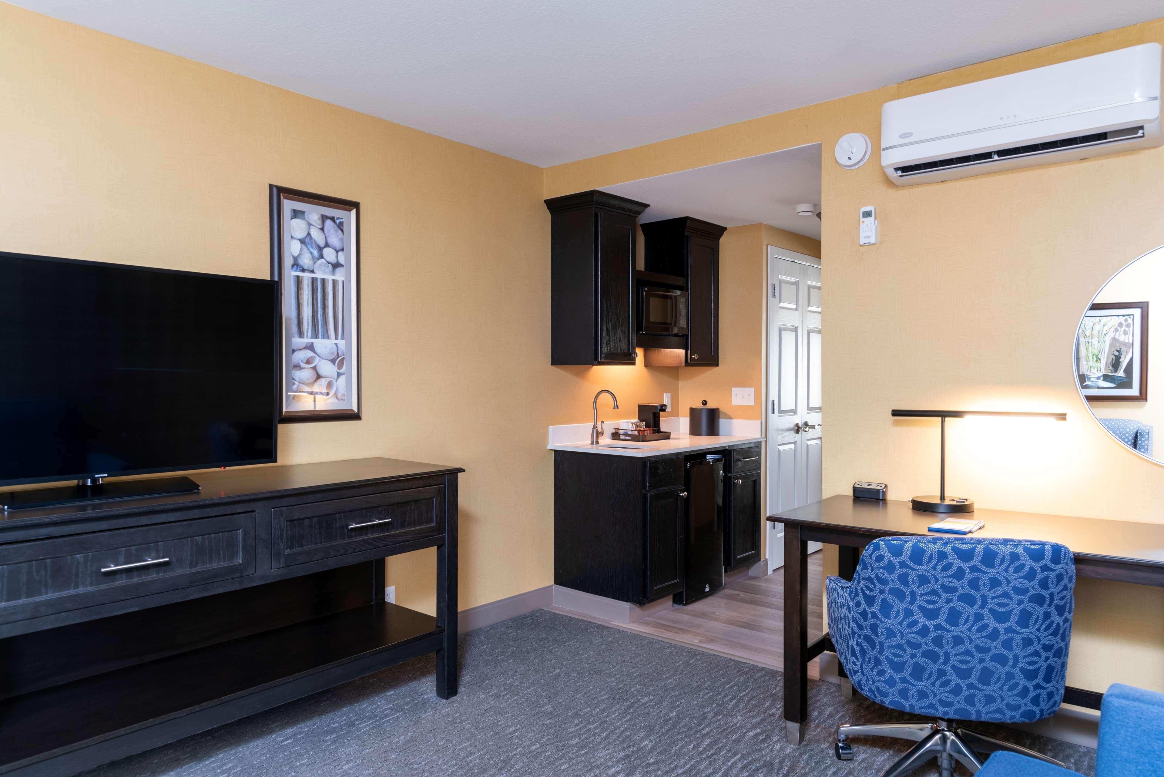 Hampton Inn Holland Exteriör bild