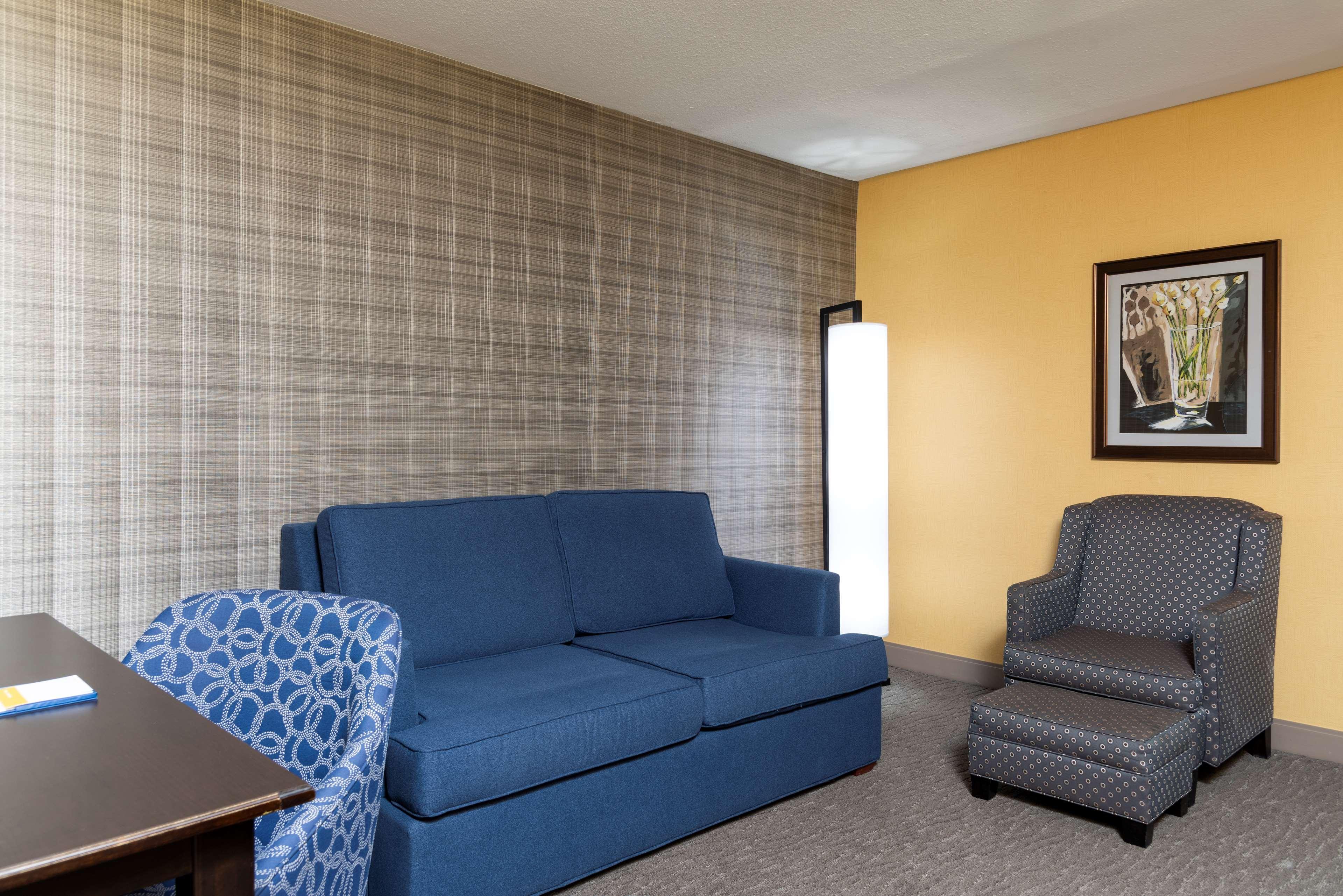 Hampton Inn Holland Exteriör bild