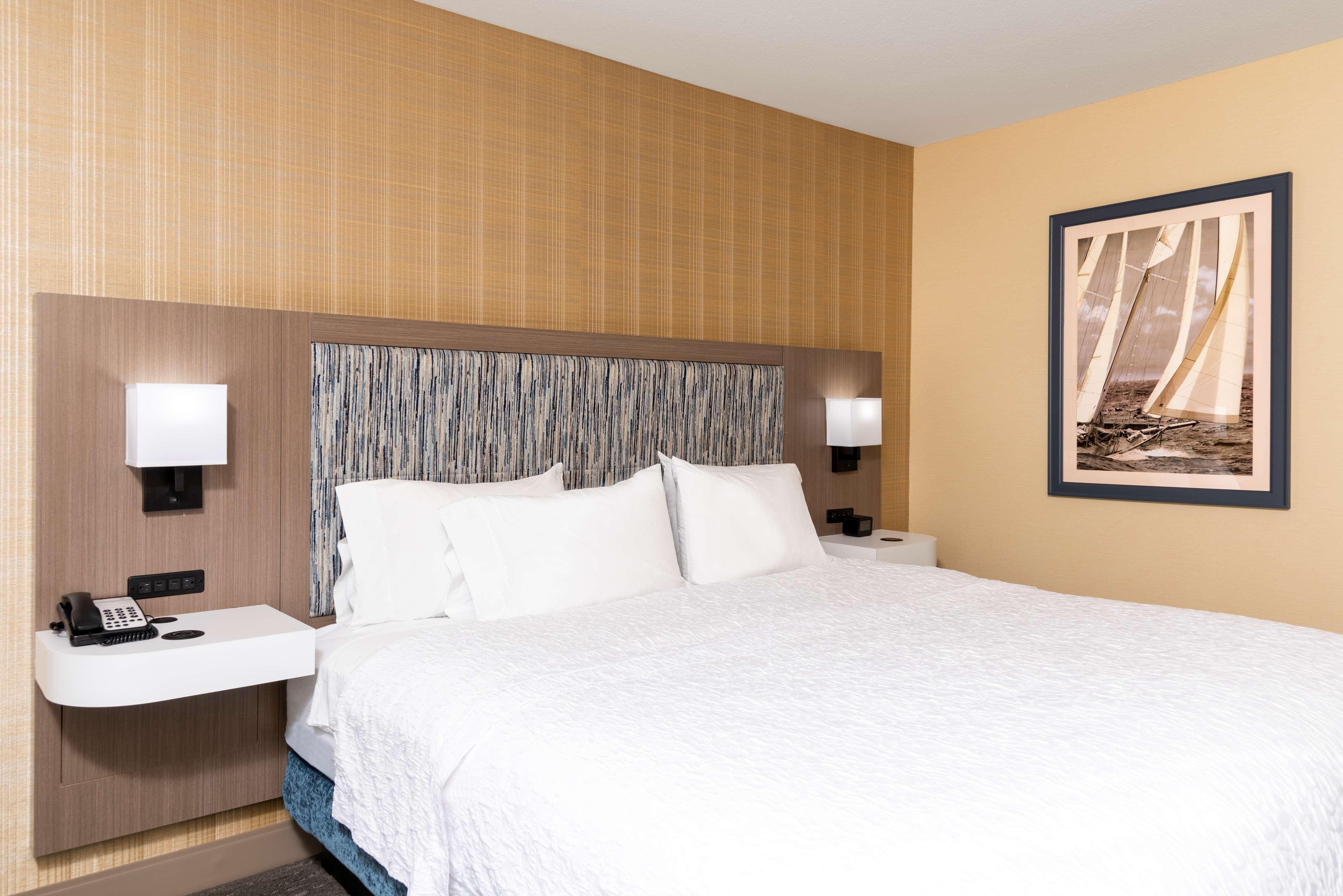Hampton Inn Holland Exteriör bild