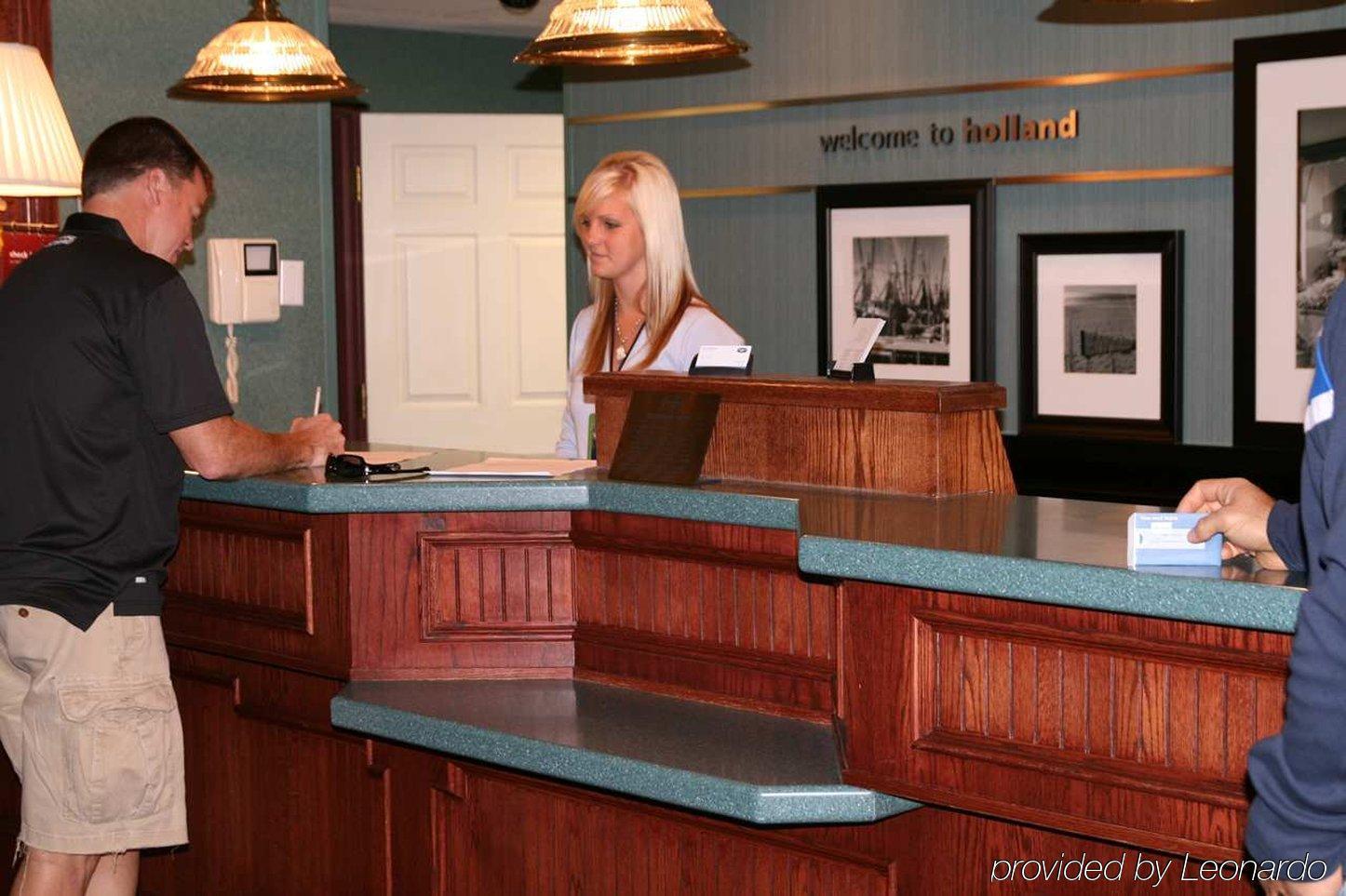 Hampton Inn Holland Inreriör bild