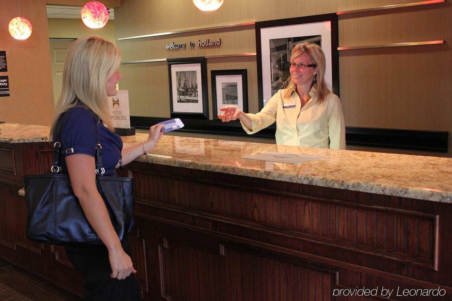 Hampton Inn Holland Inreriör bild
